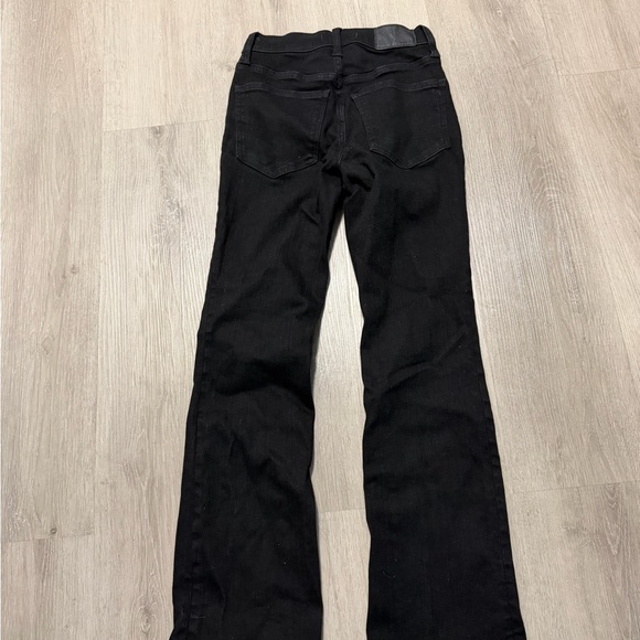 Madewell Women's Black Mid Rise Kick Out Jeans - Picture 4 of 4